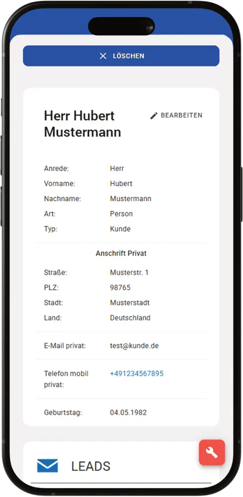 Mobile Ansicht einer Kundenakte im audesk DMS mit Stammdaten für die automatische Vertragserstellung.